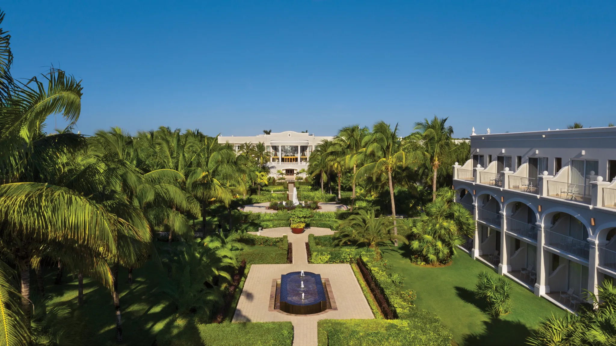 DRETU-EXT-Gardens-Pano-1A-CB
